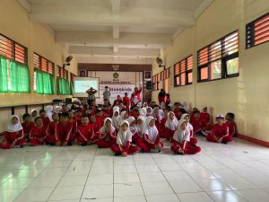 Read more about the article Financial Literacy Seminar for All Students at Sawah Besar Elementary School