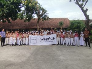 Read more about the article Financial Literacy Seminar for Students at Jatingaleh 01 Elementary School