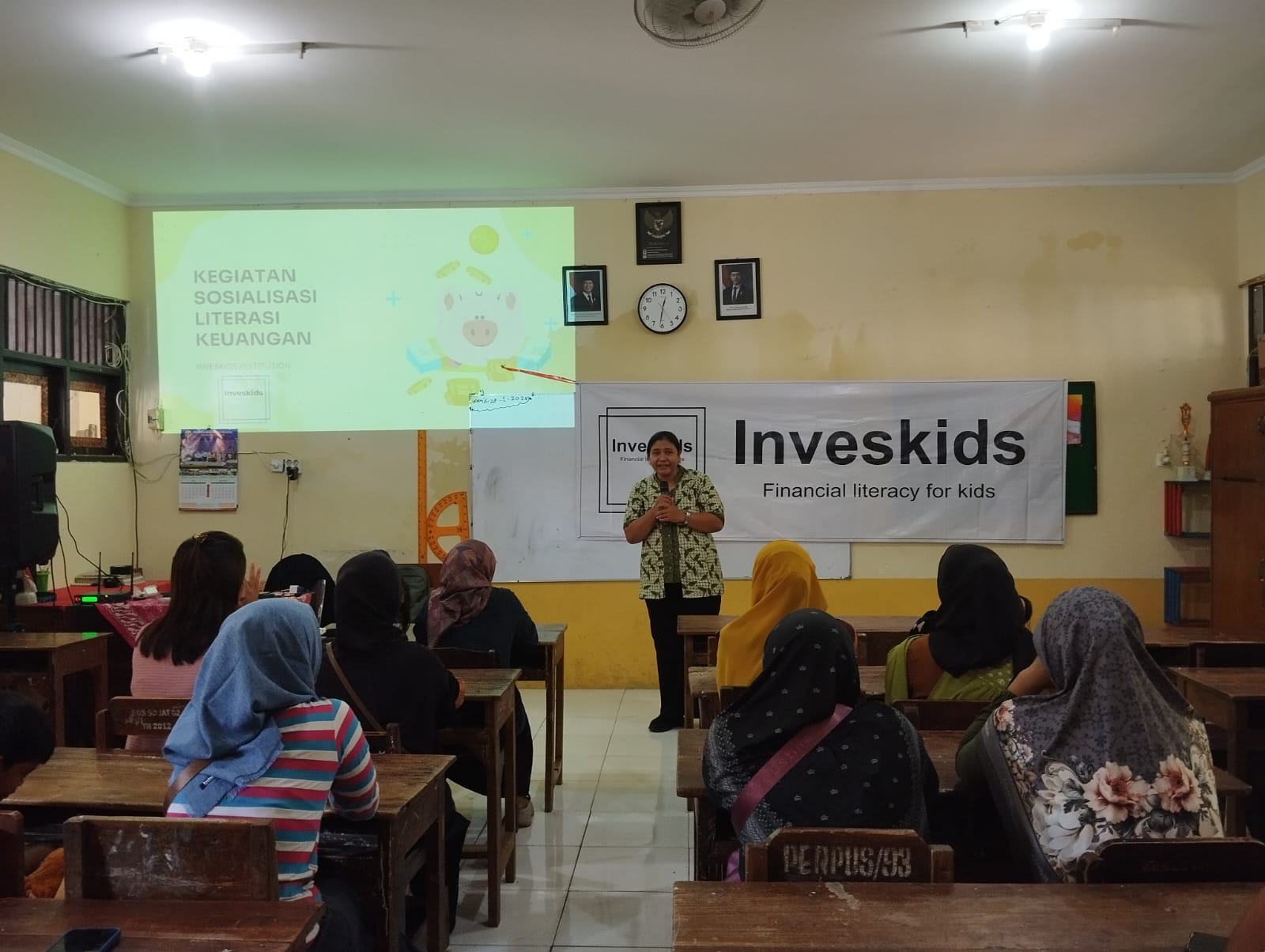 Read more about the article Financial Literacy Seminar for Parents at Jatingaleh 01 Elementary School