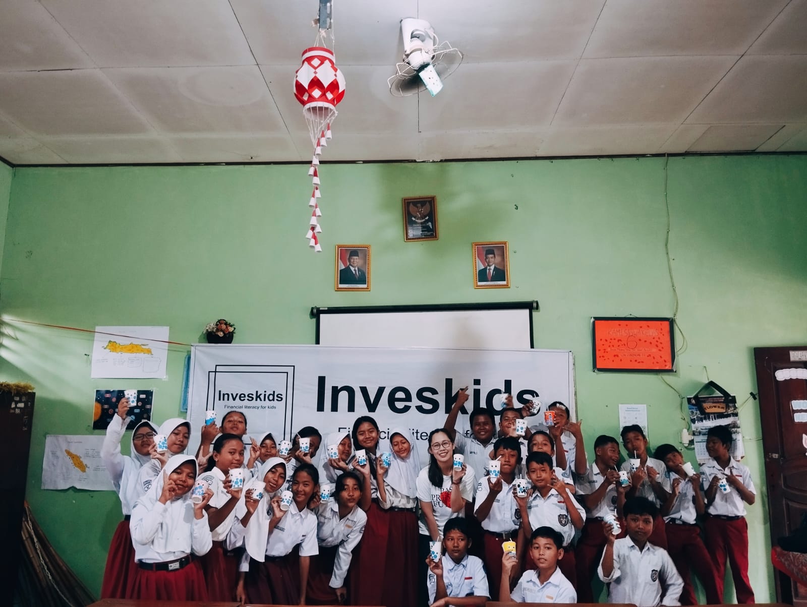Read more about the article Upcycling Activity with 6th Grade at Kuningan 03 Elementary School
