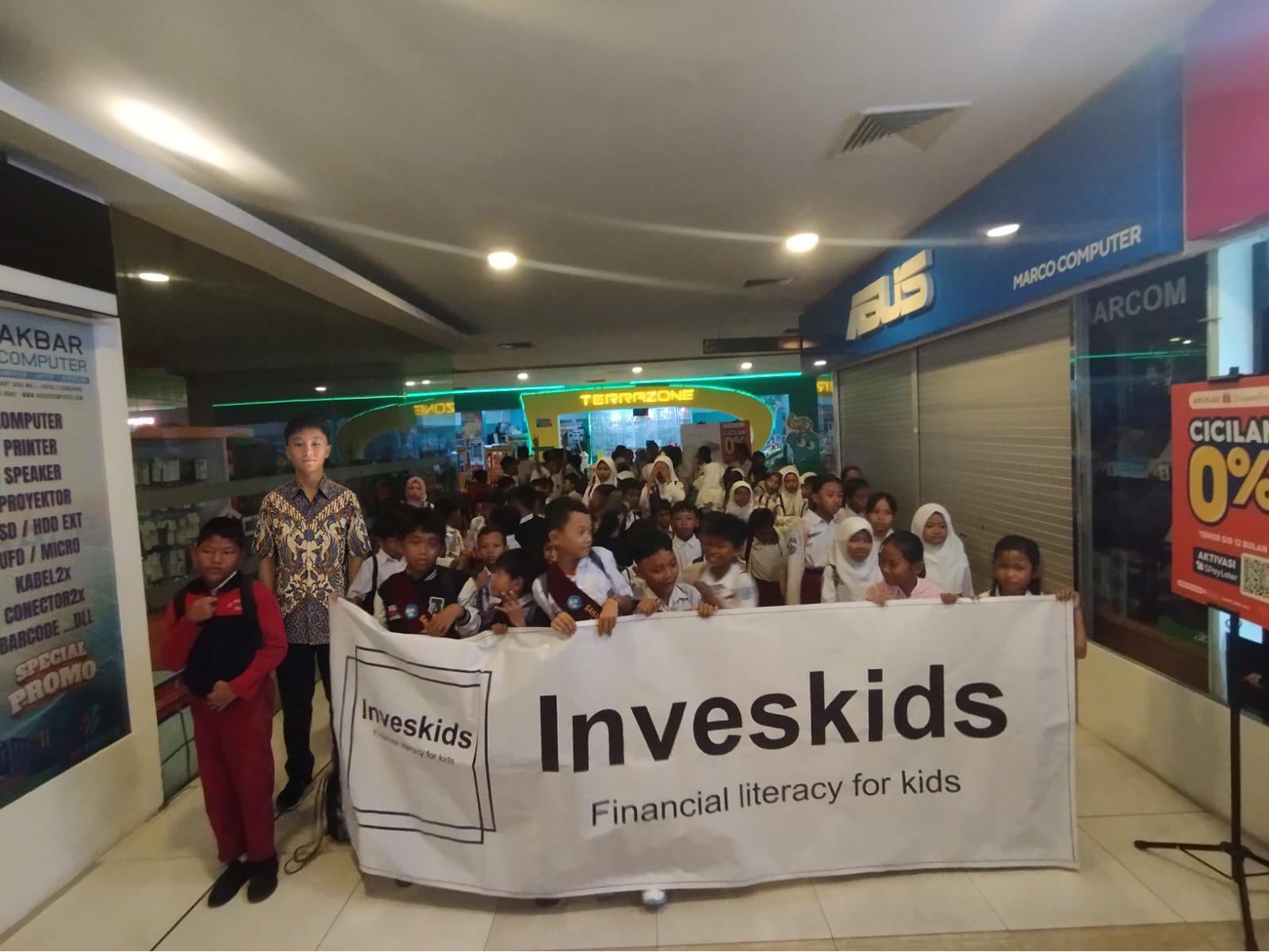 Read more about the article Kuningan 03 Elementary School Goes To Watch a Movie at Cinepolis Movie Theater